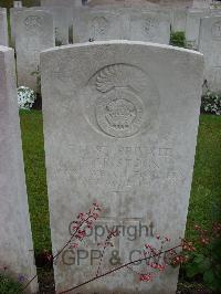 Etaples Military Cemetery - Gristock, F