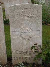 Etaples Military Cemetery - Guild, David Grant