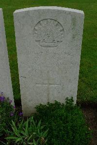 Etaples Military Cemetery - Gunn, William
