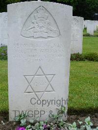 Etaples Military Cemetery - Gutmann, Walter