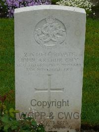 Etaples Military Cemetery - Guy, John Arthur
