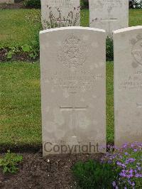Etaples Military Cemetery - Gyte, James William
