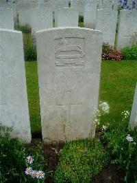 Etaples Military Cemetery - Hackney, J