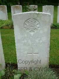 Etaples Military Cemetery - Hadland, Edward Frank
