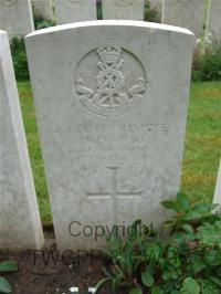 Etaples Military Cemetery - Haigh, Henry