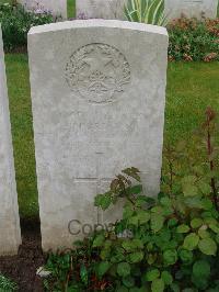 Etaples Military Cemetery - Hall, Clifford