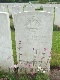 Etaples Military Cemetery - Hall, Edward
