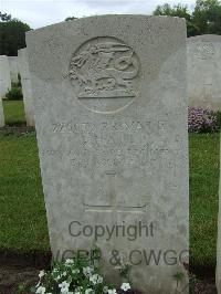 Etaples Military Cemetery - Hall, J