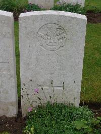 Etaples Military Cemetery - Hall, W