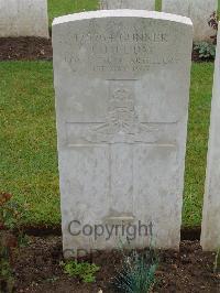 Etaples Military Cemetery - Halliday, John