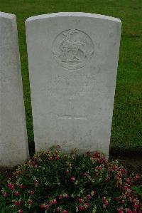 Etaples Military Cemetery - Hamblin, C W