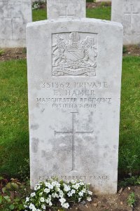 Etaples Military Cemetery - Hamer, E