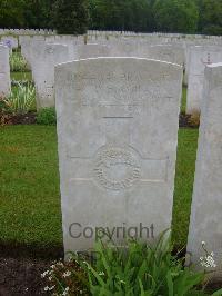 Etaples Military Cemetery - Hamilton, David