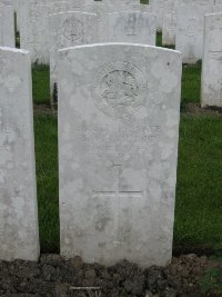 Etaples Military Cemetery - Hammond, J A