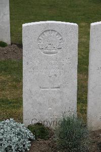 Etaples Military Cemetery - Hampstead, Henry Ernest