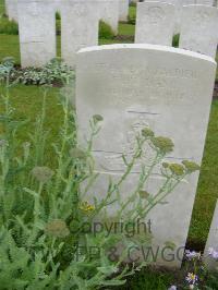 Etaples Military Cemetery - Hand, John