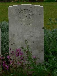 Etaples Military Cemetery - Hannaford, Walter