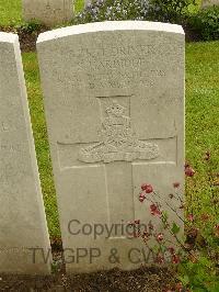 Etaples Military Cemetery - Harbidge, S