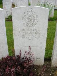 Etaples Military Cemetery - Hardcastle, A