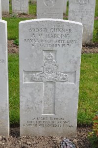 Etaples Military Cemetery - Harding, Albert Victor