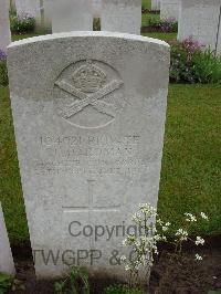 Etaples Military Cemetery - Hardman, J