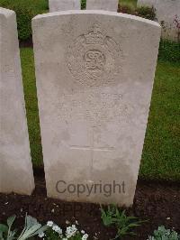 Etaples Military Cemetery - Hardman, J