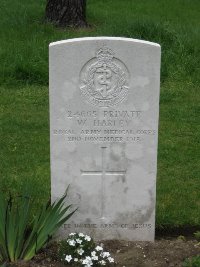 Etaples Military Cemetery - Harley, W