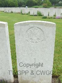 Etaples Military Cemetery - Harman, W