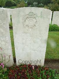 Etaples Military Cemetery - Harrigan, William John