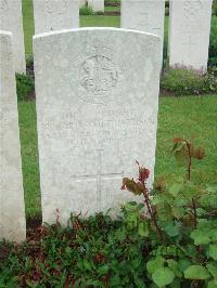 Etaples Military Cemetery - Harrison, Richard Scott