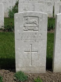 Etaples Military Cemetery - Harrison, Thomas Hargreaves