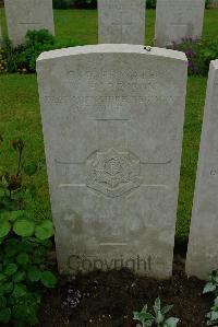 Etaples Military Cemetery - Harrison, W