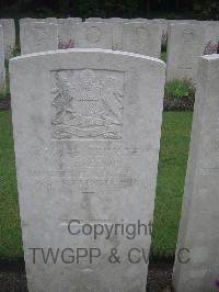 Etaples Military Cemetery - Harrop, Walter