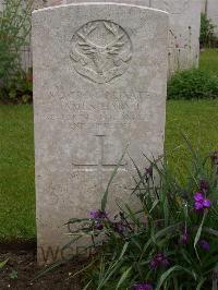 Etaples Military Cemetery - Harvie, James