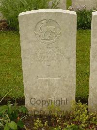 Etaples Military Cemetery - Hastings, Frank