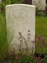 Etaples Military Cemetery - Hawkins, William Percy