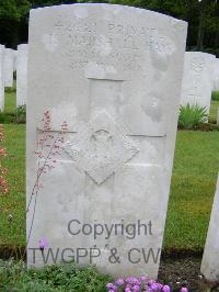 Etaples Military Cemetery - Hay, H Marshall