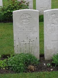 Etaples Military Cemetery - Hayes, W H