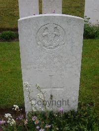 Etaples Military Cemetery - Hayward, Henry