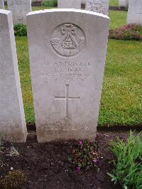 Etaples Military Cemetery - Heal, Thomas John
