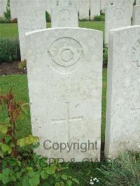 Etaples Military Cemetery - Heald, Herbert