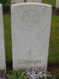 Etaples Military Cemetery - Heatherwick, James