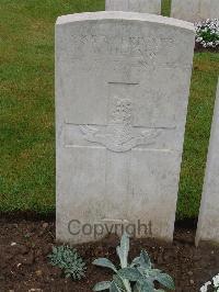 Etaples Military Cemetery - Helmn, Walter