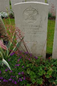 Etaples Military Cemetery - Henbury, A