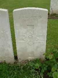 Etaples Military Cemetery - Henderson, J M