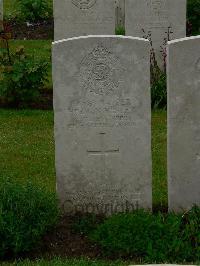 Etaples Military Cemetery - Henley, Herman