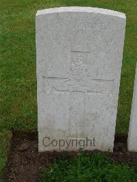 Etaples Military Cemetery - Henwood, Joseph