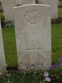 Etaples Military Cemetery - Heppenstall, R A