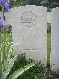 Etaples Military Cemetery - Herne, G