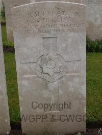 Etaples Military Cemetery - Herring, C A